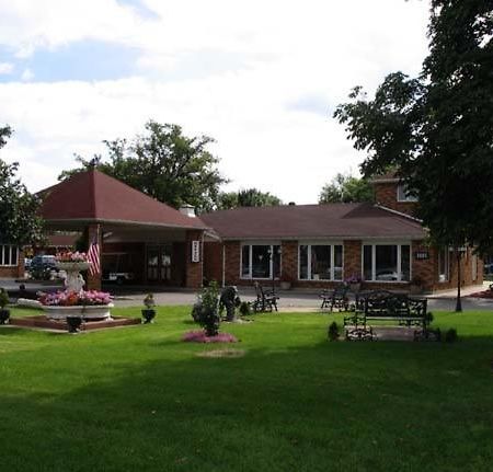 Ivy Rose Motor Inn Windsor Buitenkant foto