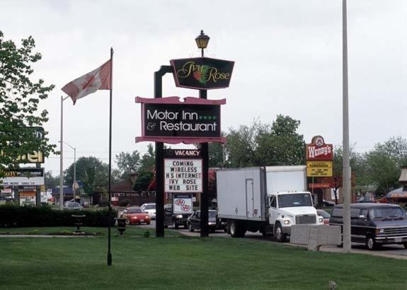 Ivy Rose Motor Inn Windsor Buitenkant foto